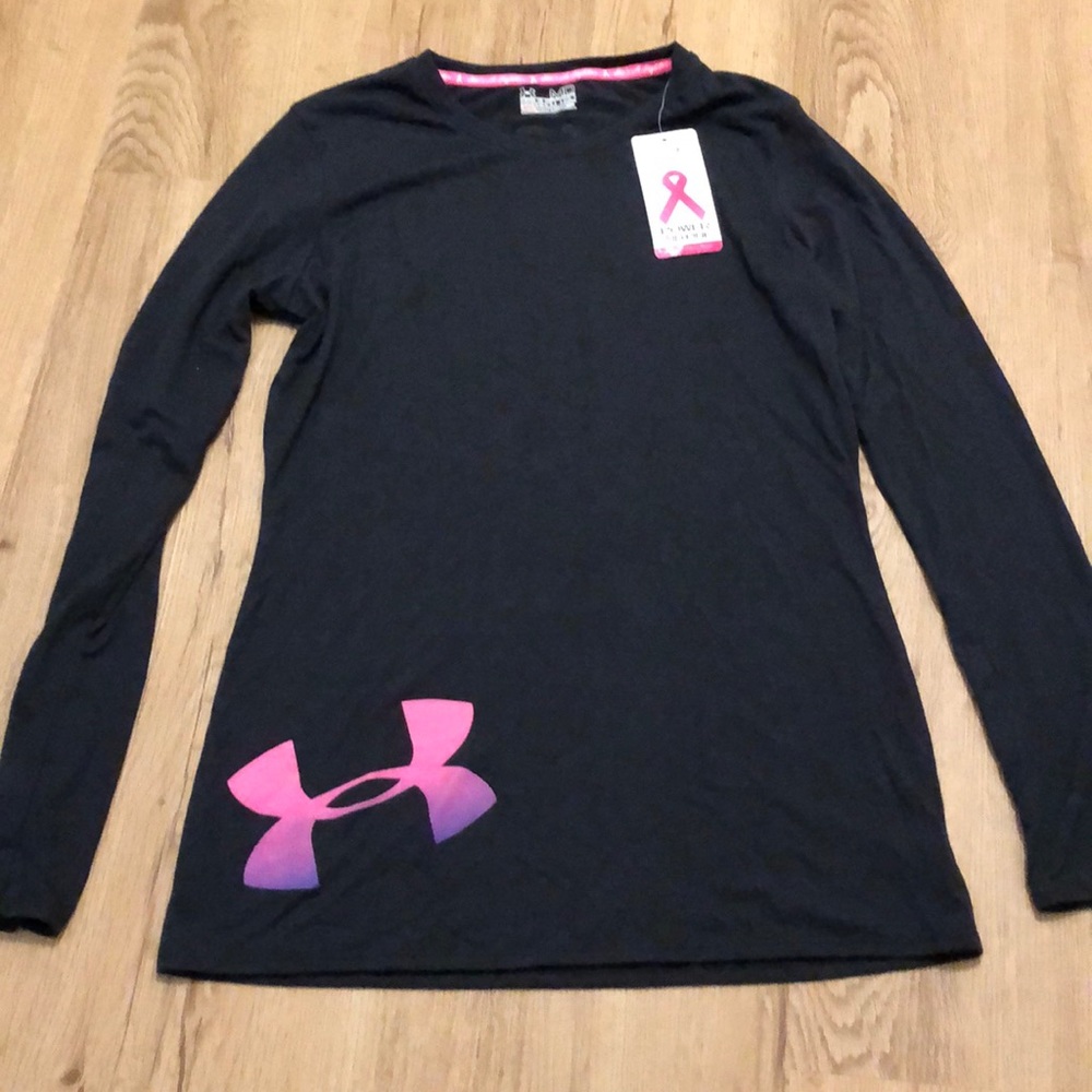 Women’s Under Armour She is a fighter top NWT SZ M
